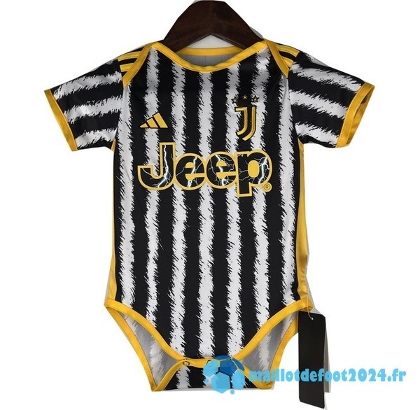 Nouveau Domicile Bodies Enfant Juventus 2023 2024 Jaune Noir